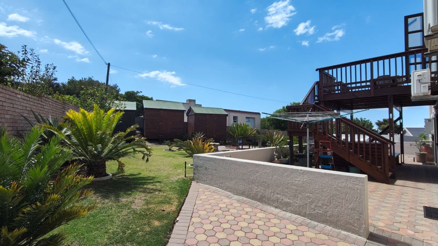 4 Bedroom Property for Sale in Dana Bay Western Cape